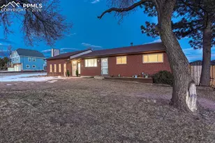 7815 Maverick Rd, Colorado Springs, CO 80908 - Photo 2