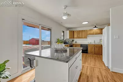 7815 Maverick Road, Colorado Springs, CO 80908 - Photo 14