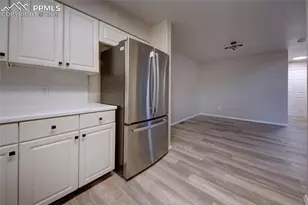 6881 Los Reyes Cir, Colorado Springs, CO 80918 - Photo 4