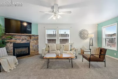 4327 Kingfisher Point, Colorado Springs, CO 80922 - Photo 8