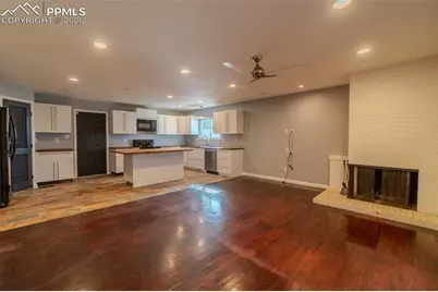 816 S Circle Drive, Colorado Springs, CO 80910 - Photo 6