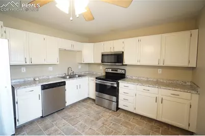 1985 Tanager Way, Colorado Springs, CO 80906 - Photo 12