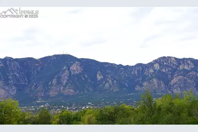 1985 Tanager Way, Colorado Springs, CO 80906 - Photo 8