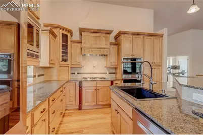 9364 Shipman Lane, Colorado Springs, CO 80908 - Photo 6