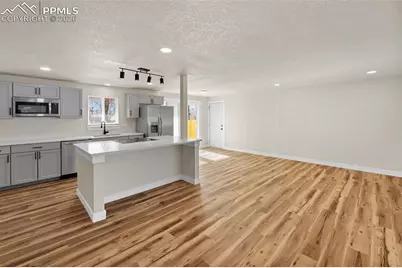 2905 Garden Hill Drive, Colorado Springs, CO 80904 - Photo 2