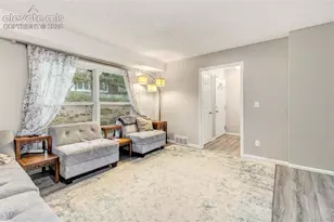 367 Raspberry Ln, Monument, CO 80132 - Photo 4