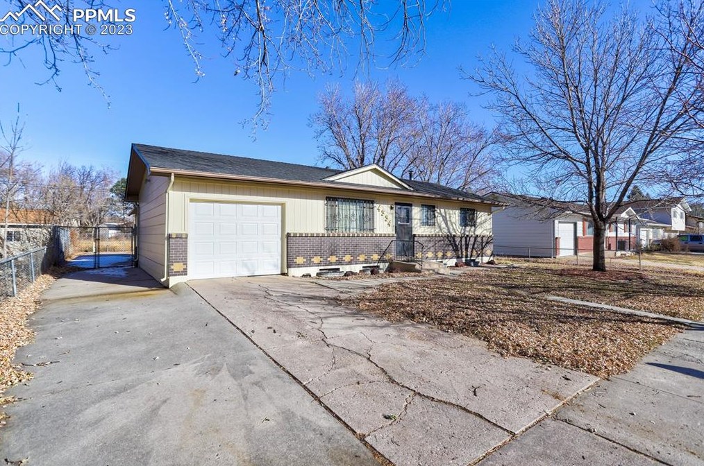 4334 E San Miguel St, Colorado Springs, CO 80915