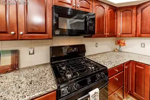 9506 Hollydale Ct, Colorado Springs, CO 80920 - Photo 16