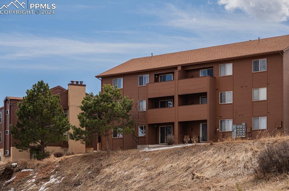 6755 Delmonico Dr, Colorado Springs, CO 80919-1339