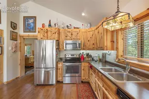 319 Maroon Lake Cir, Divide, CO 80814 - Photo 6
