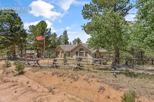 319 Maroon Lake Cir, Divide, CO 80814 - Photo 2