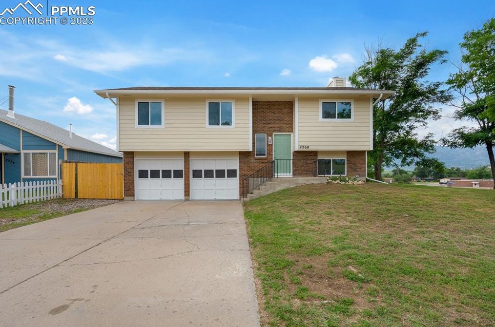 4260 Cassidy St, Colorado Springs, CO 80911-3201