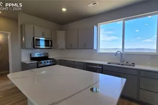 705 Belleza Vw, Colorado Springs, CO 80907 - Photo 12