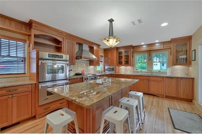 6 Mid Oaks Street Monroe Ny 10950