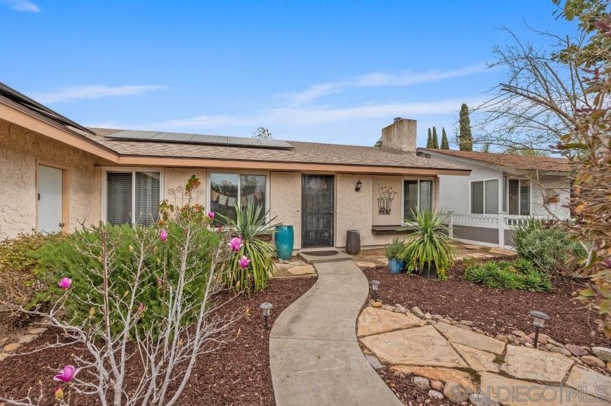 13019 Gate Dr, Poway, CA 92064-5841