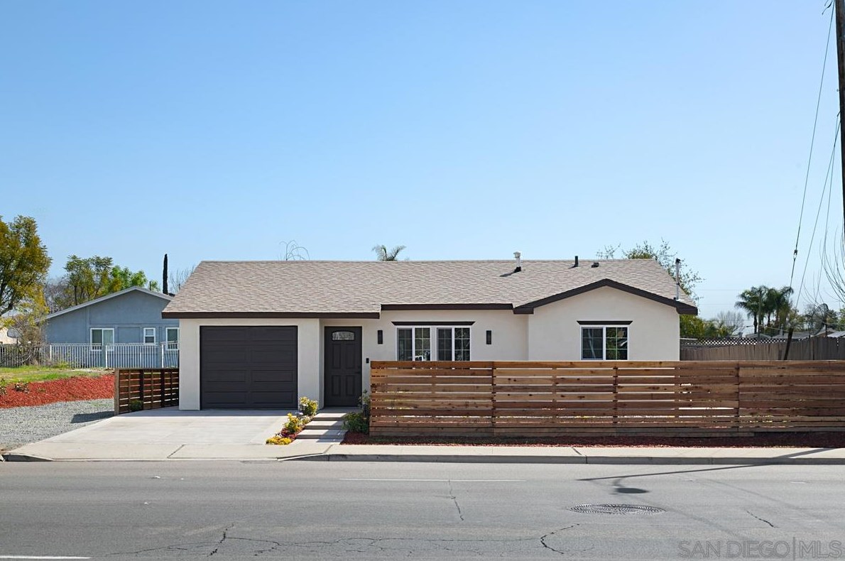 451 Lincoln Ave, Escondido, CA 92026-3135