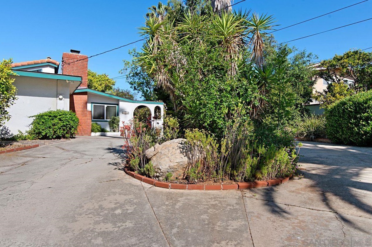 2701 Cita Ave, Escondido, CA 92029-5817