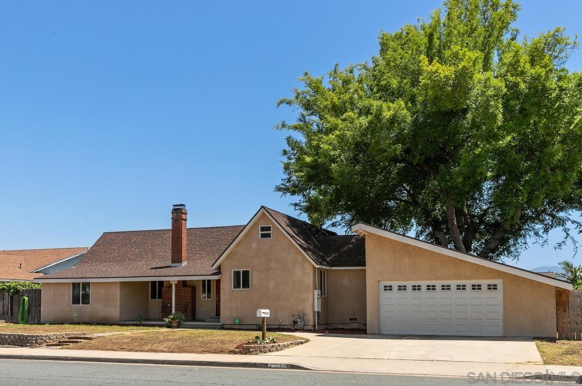 1521 Melody Ln, El Cajon, CA 92019