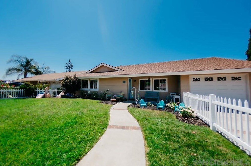 1903 Felice Dr, Escondido, CA 92026-1017