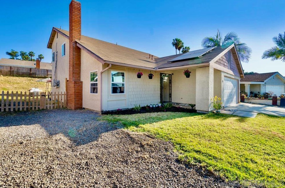 9111 Piel Pl, Spring Valley, CA 91977-5842
