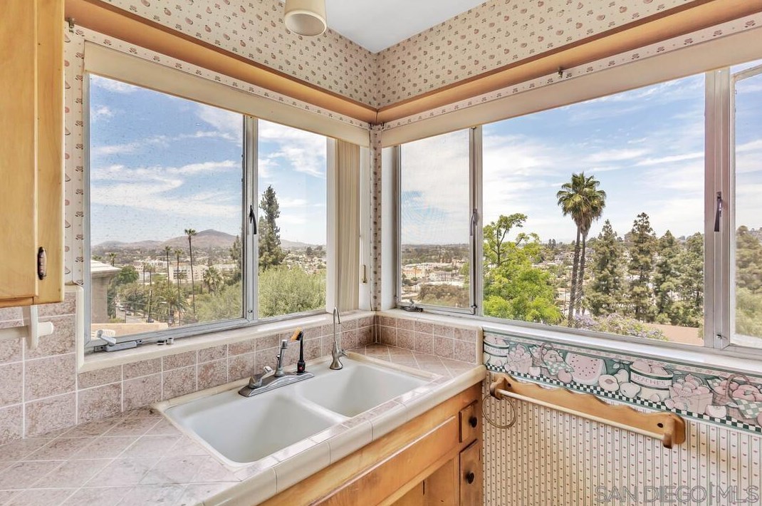 4456 Acacia Ave, La Mesa, CA 91941