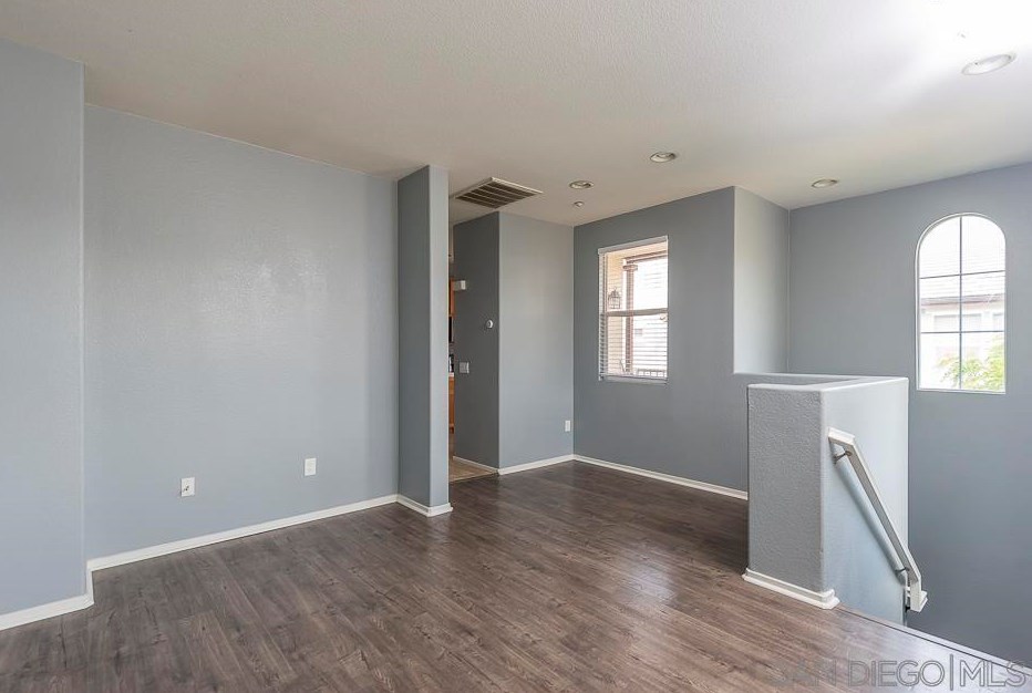 1601 White Hickory Pl, Chula Vista, CA 91915-1733