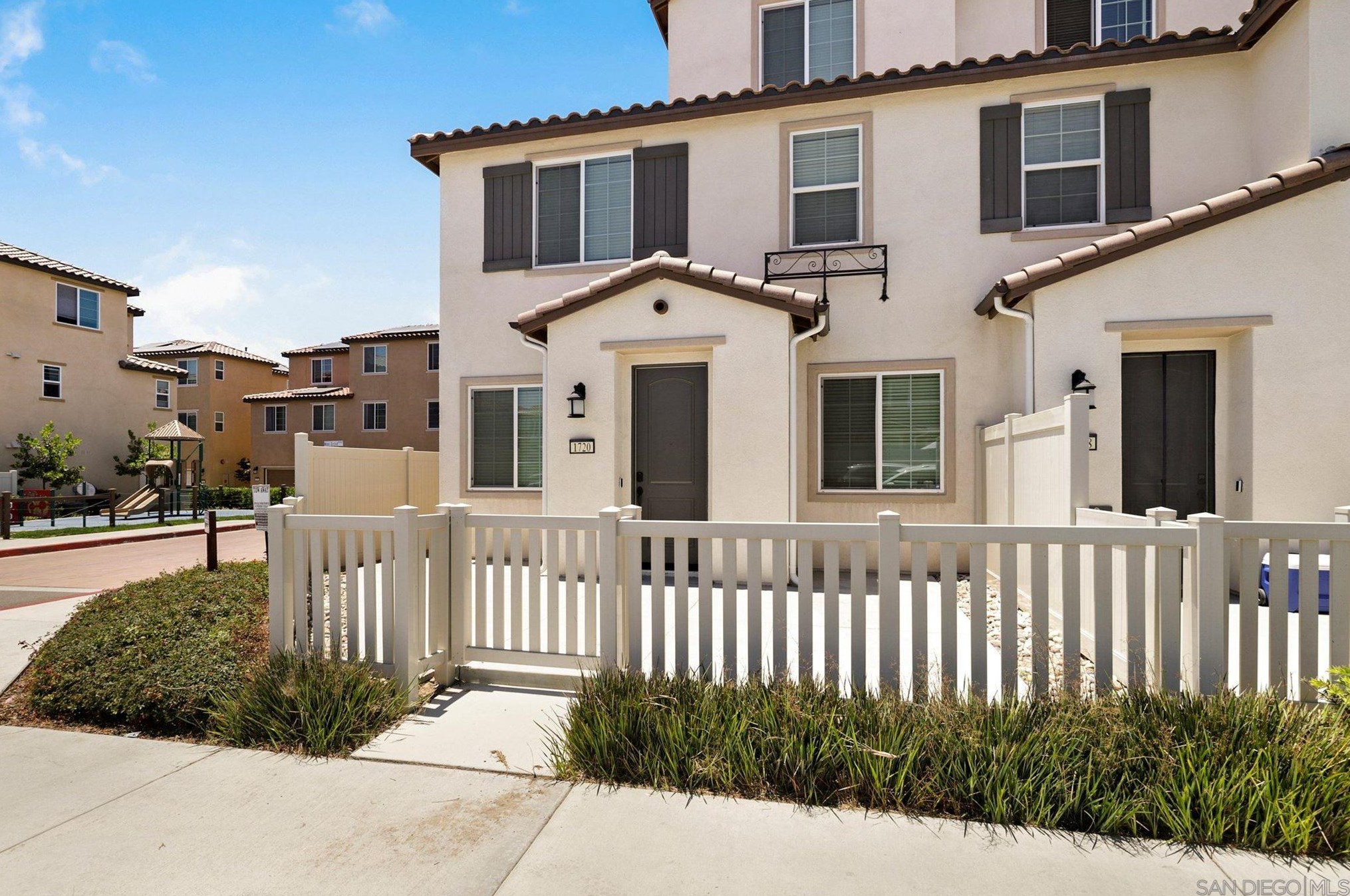 1720 Santa Ivy Ave, Chula Vista, CA 91913