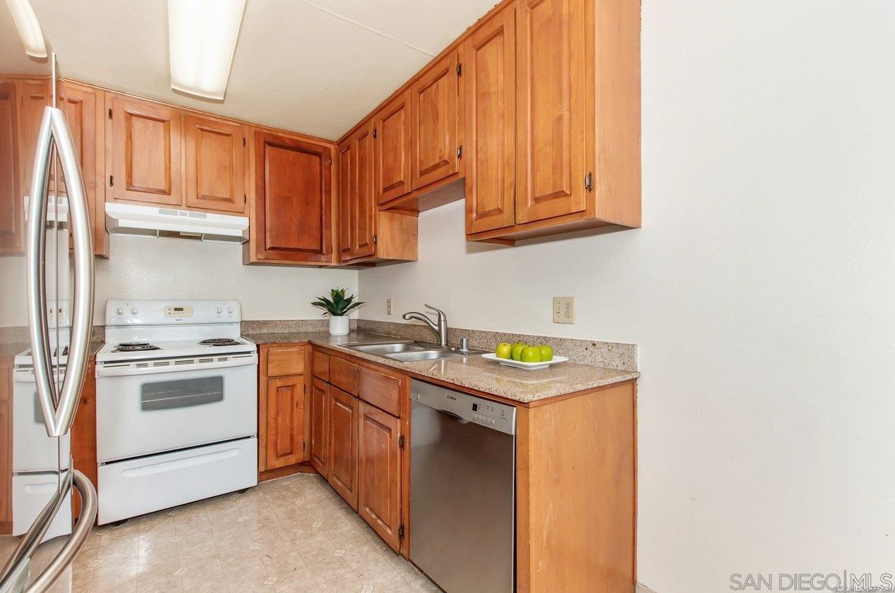 3557 Kenora Dr 32, Spring Valley, CA 91977