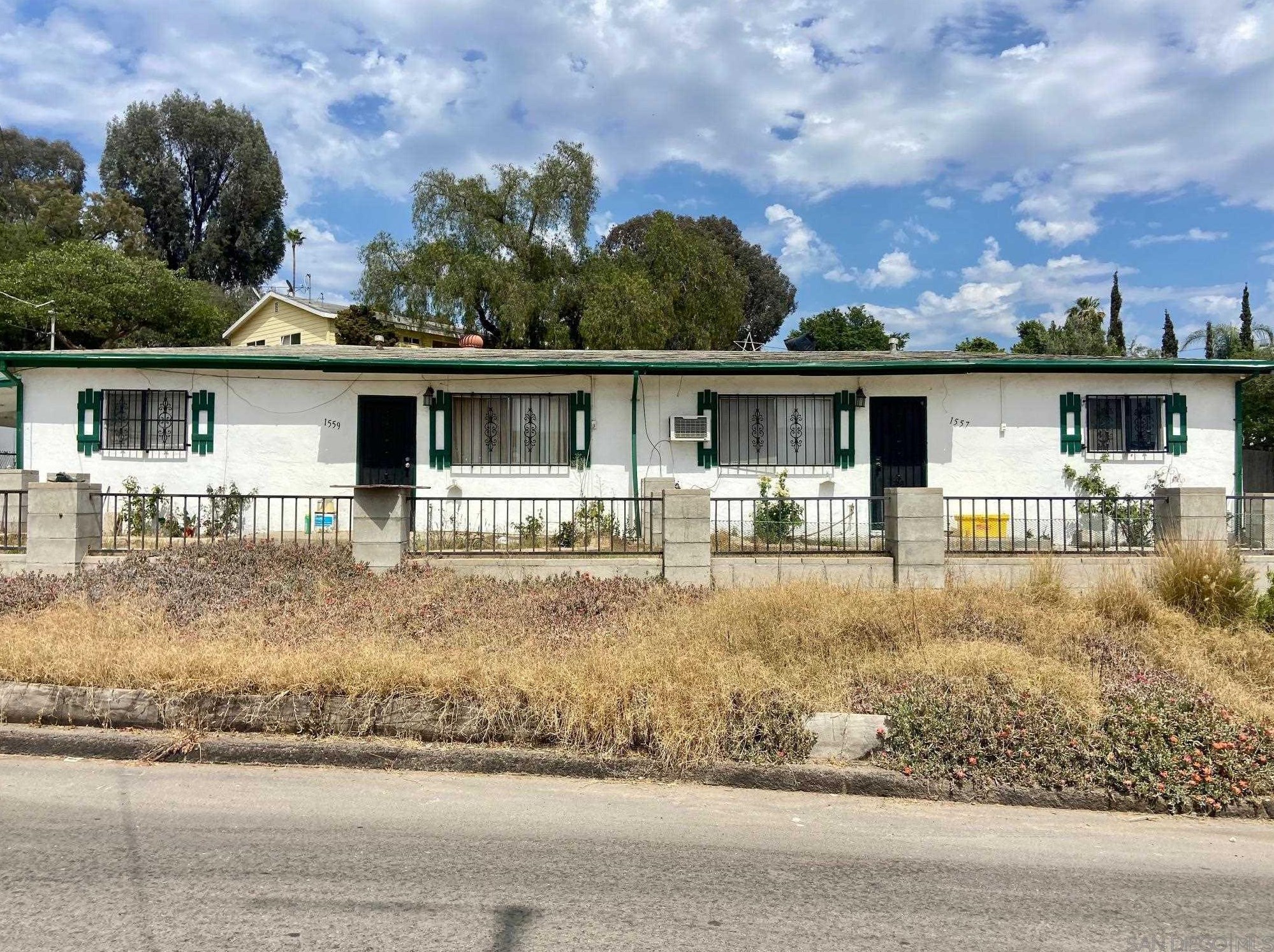 1557 Presioca St, Spring Valley, CA 91977-4226