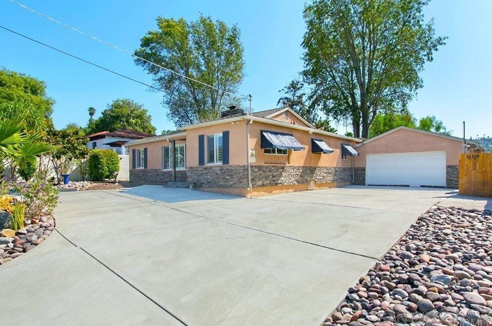 10109 Ramona Dr, Spring Valley CA  91977-1807 exterior