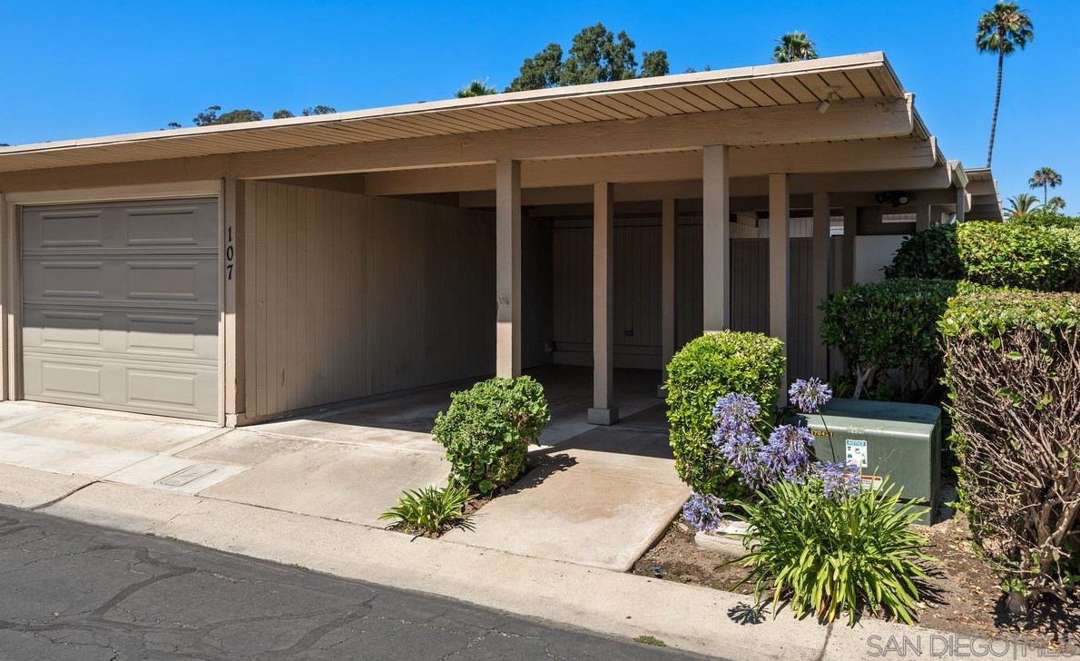 107 Via Coronado, Rancho Santa Fe, CA 92091-4448