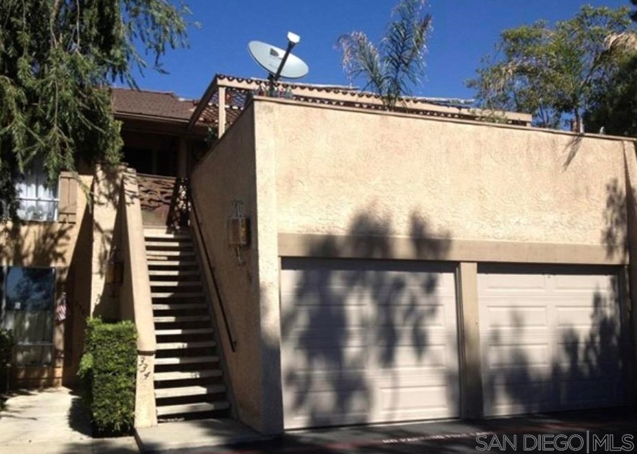 334 Ivy Ln, Fallbrook, CA 92028-2065