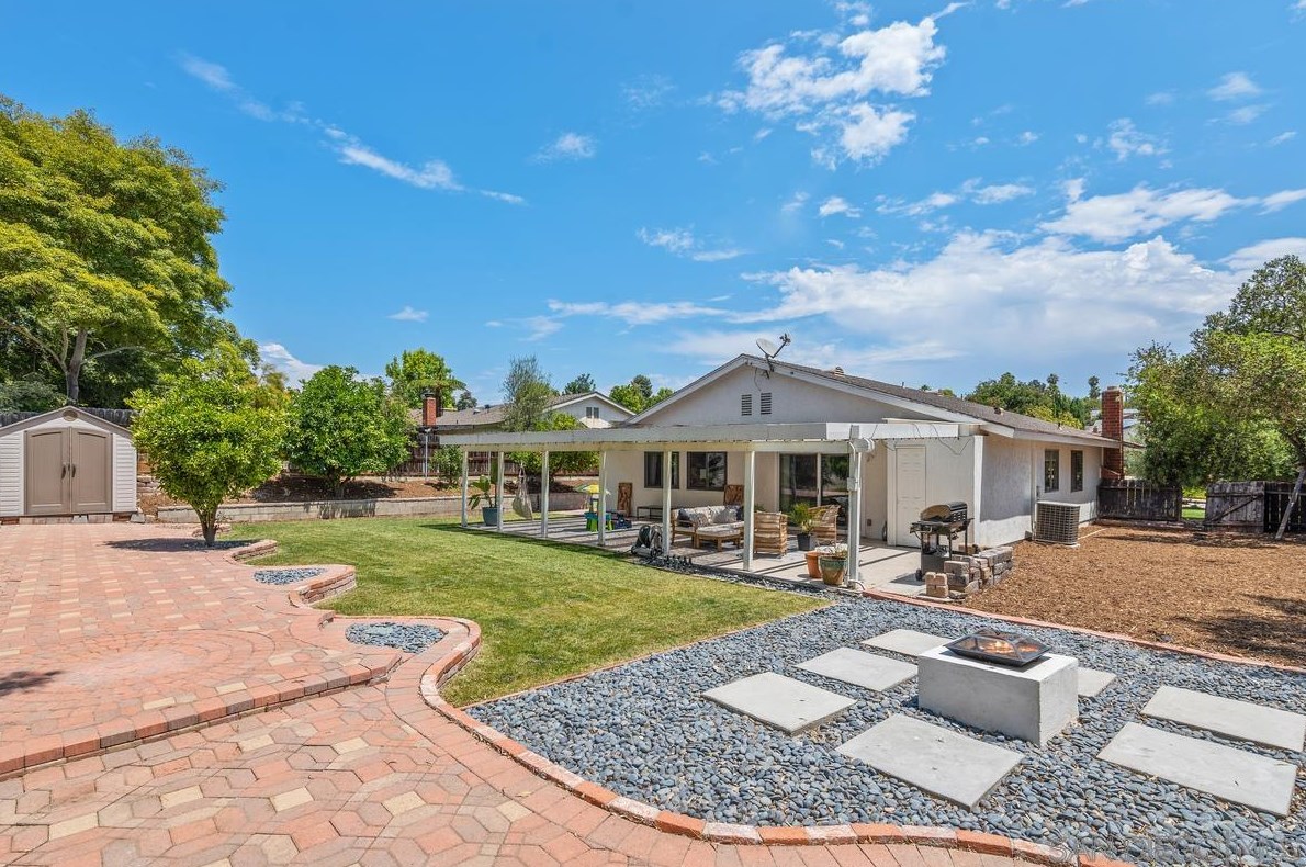 2114 Barcelona St, Spring Valley, CA 91977-7003