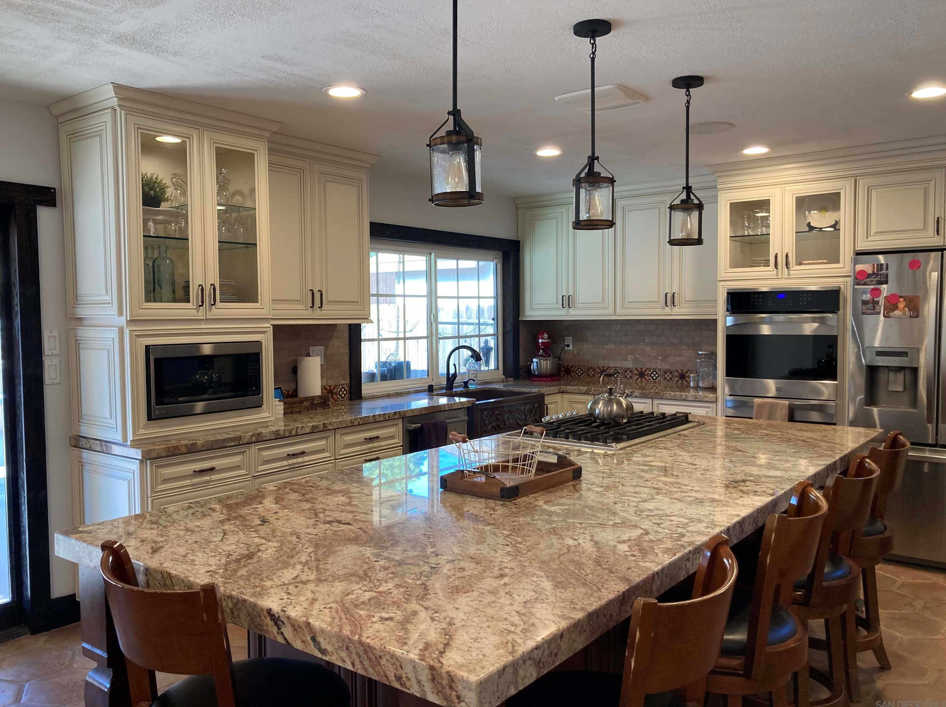 14026 Twin Peaks Rd, Poway, CA 92064-3040