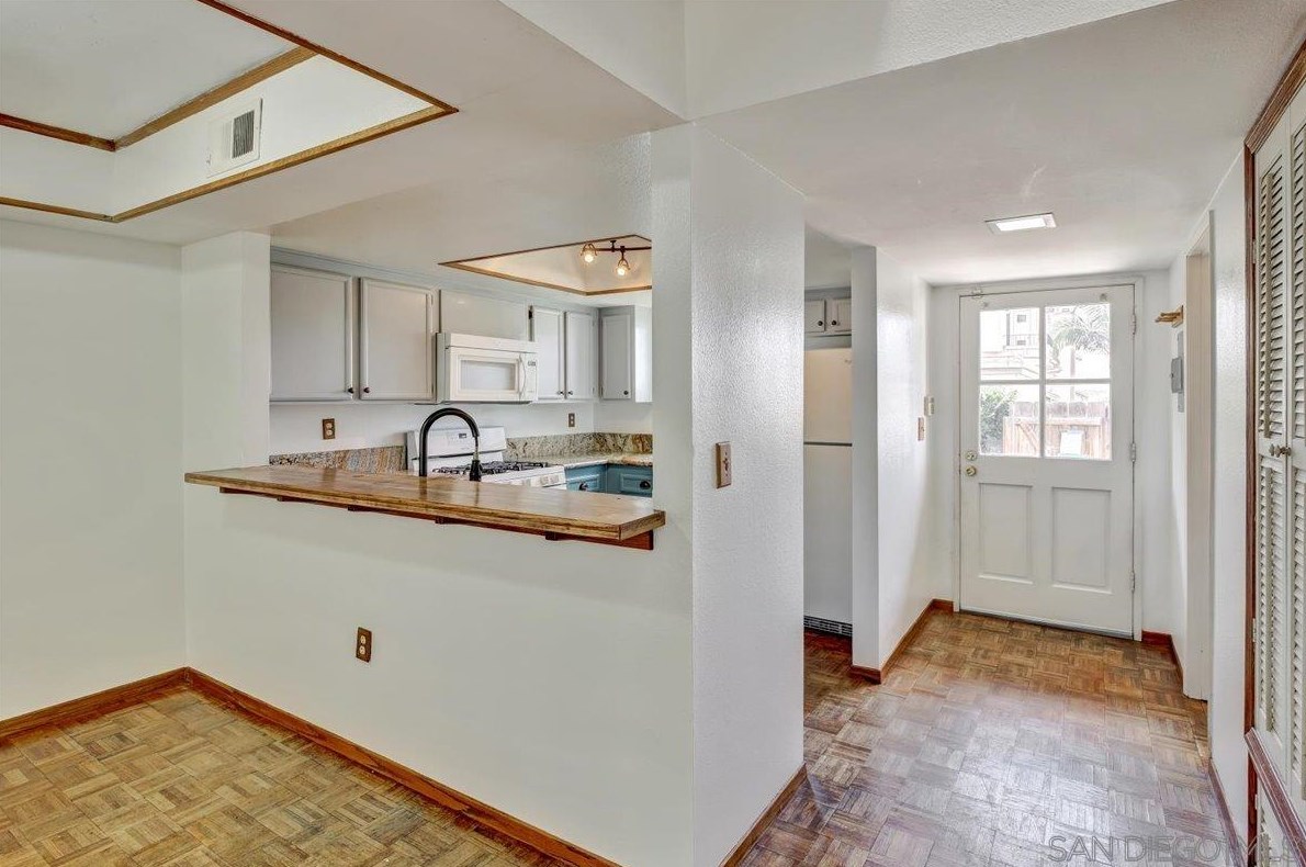 8742 Spring Canyon Dr, Spring Valley, CA 91977-6438