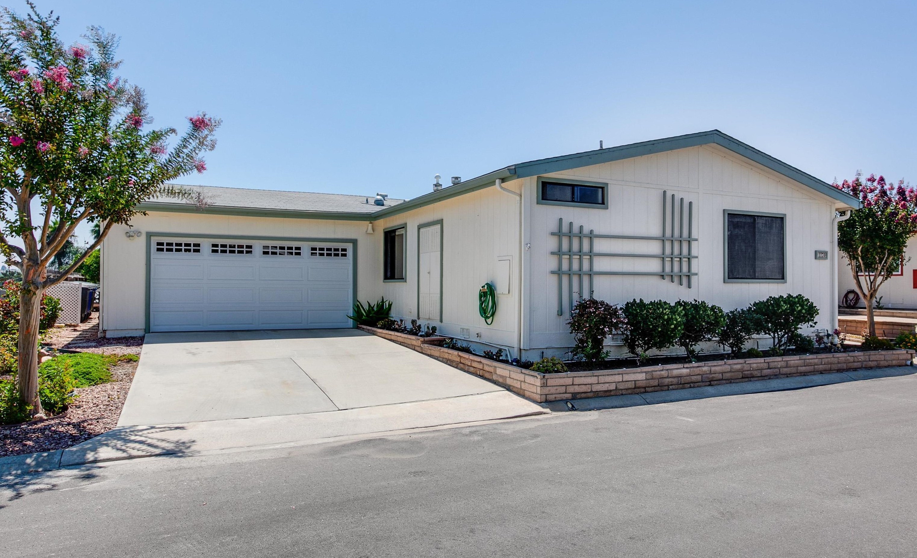 1170 Via Argentina, Vista, CA 92081