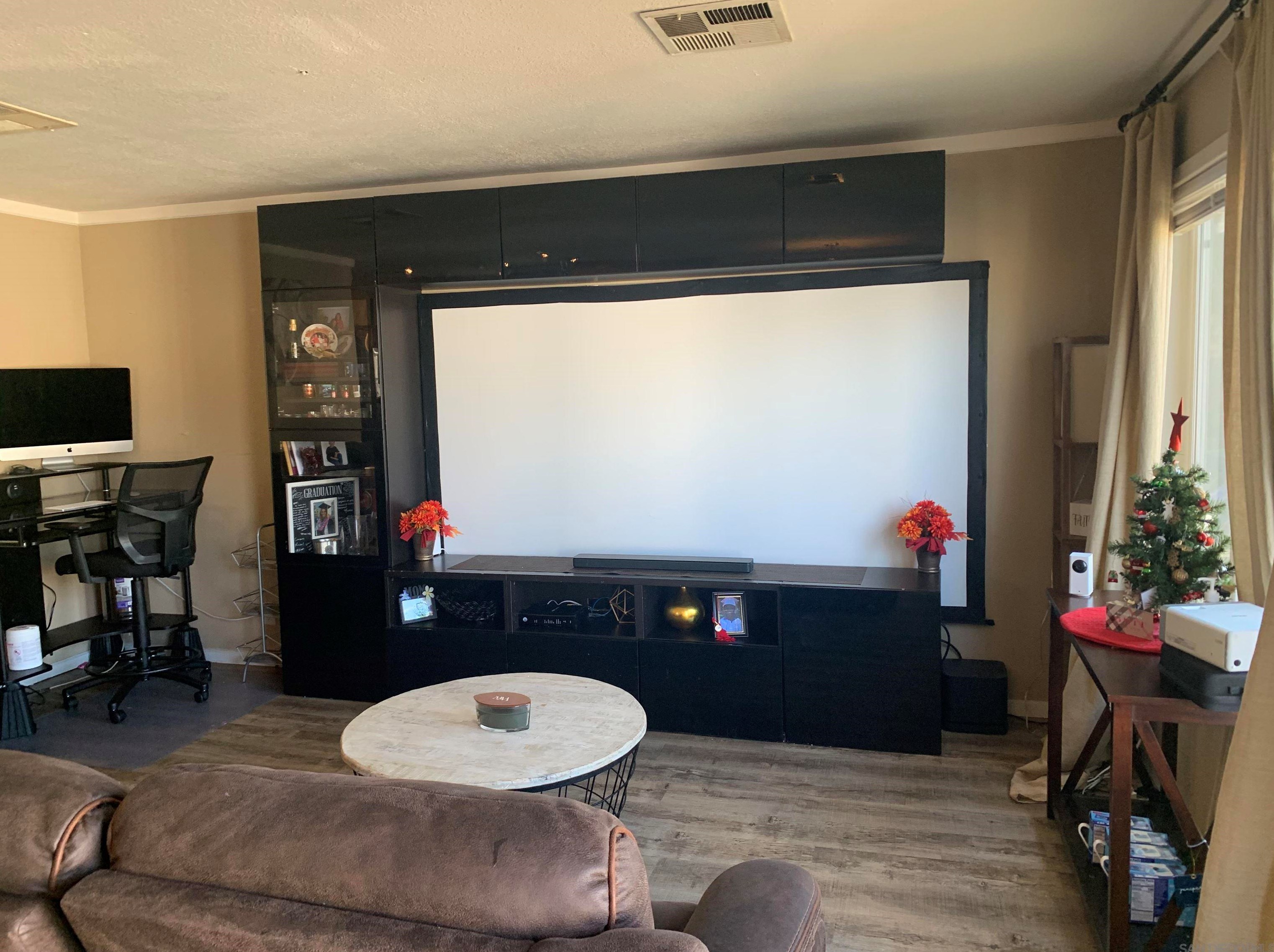 9805 Arapaho St, Spring Valley, CA 91977-5204