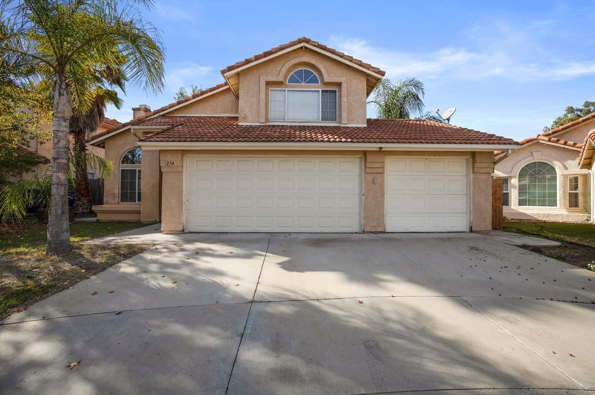 274 Royal Glen Dr, Fallbrook, CA 92028-1987