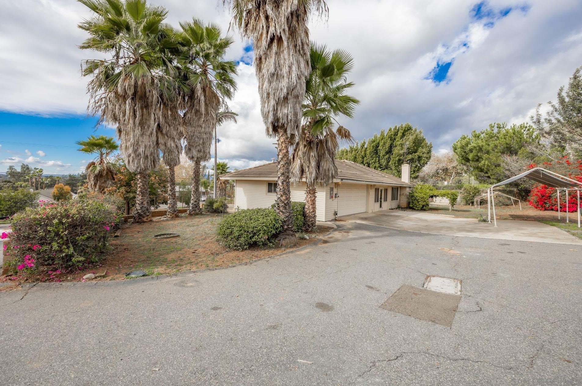 1706 Bellington Ln, Fallbrook, CA 92028-2550