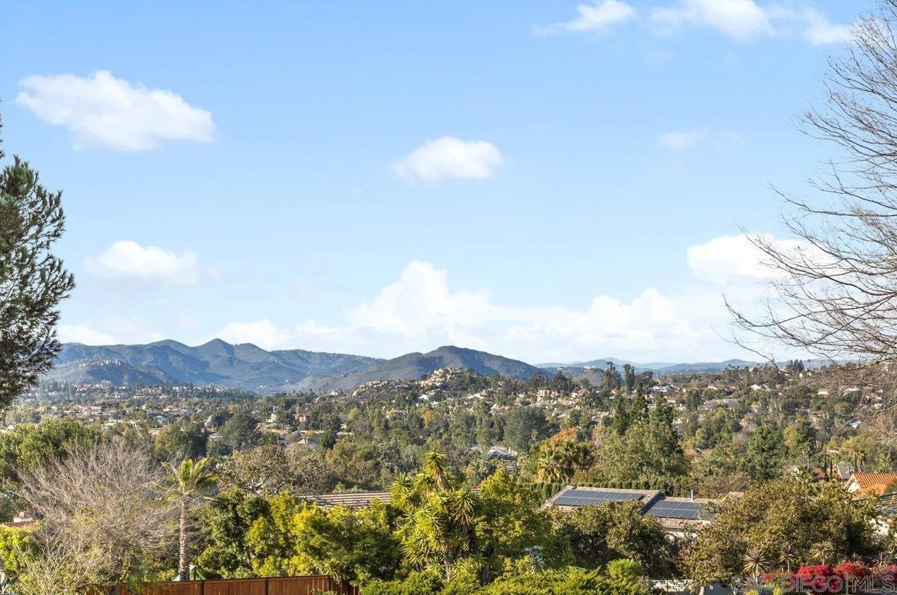 16441 Bronco Ln, Poway, CA 92064-1911