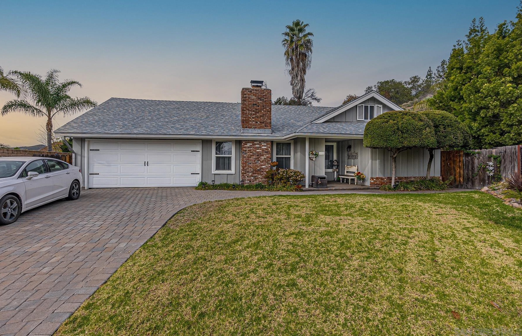 13350 La Venta Dr, Poway, CA 92064-4523
