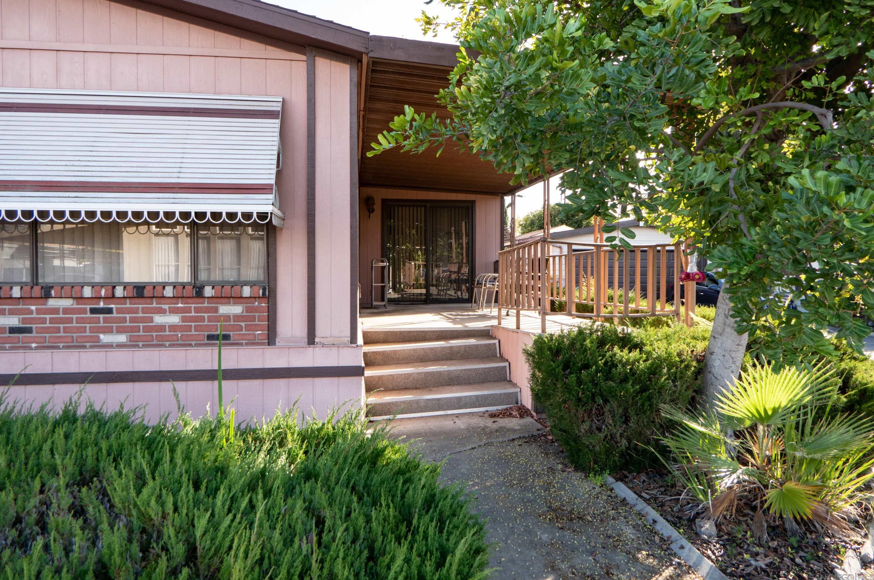 9255 Magnolia Ave, Santee, CA 92071-3100