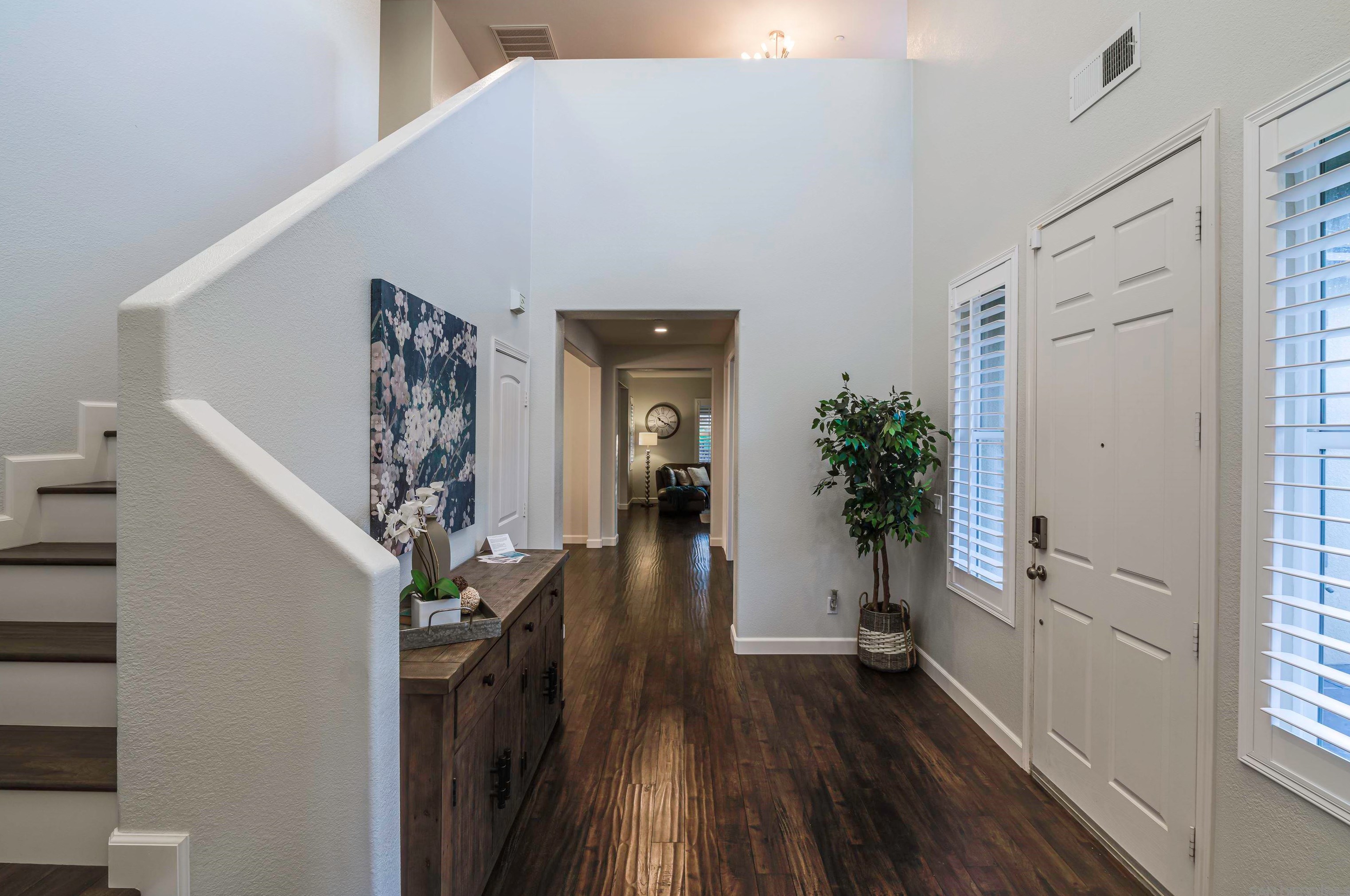 563 Chandler Ct, Escondido, CA 92027-5276
