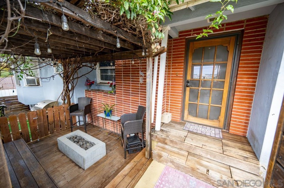 8910 Alpine Ave, La Mesa, CA 91941