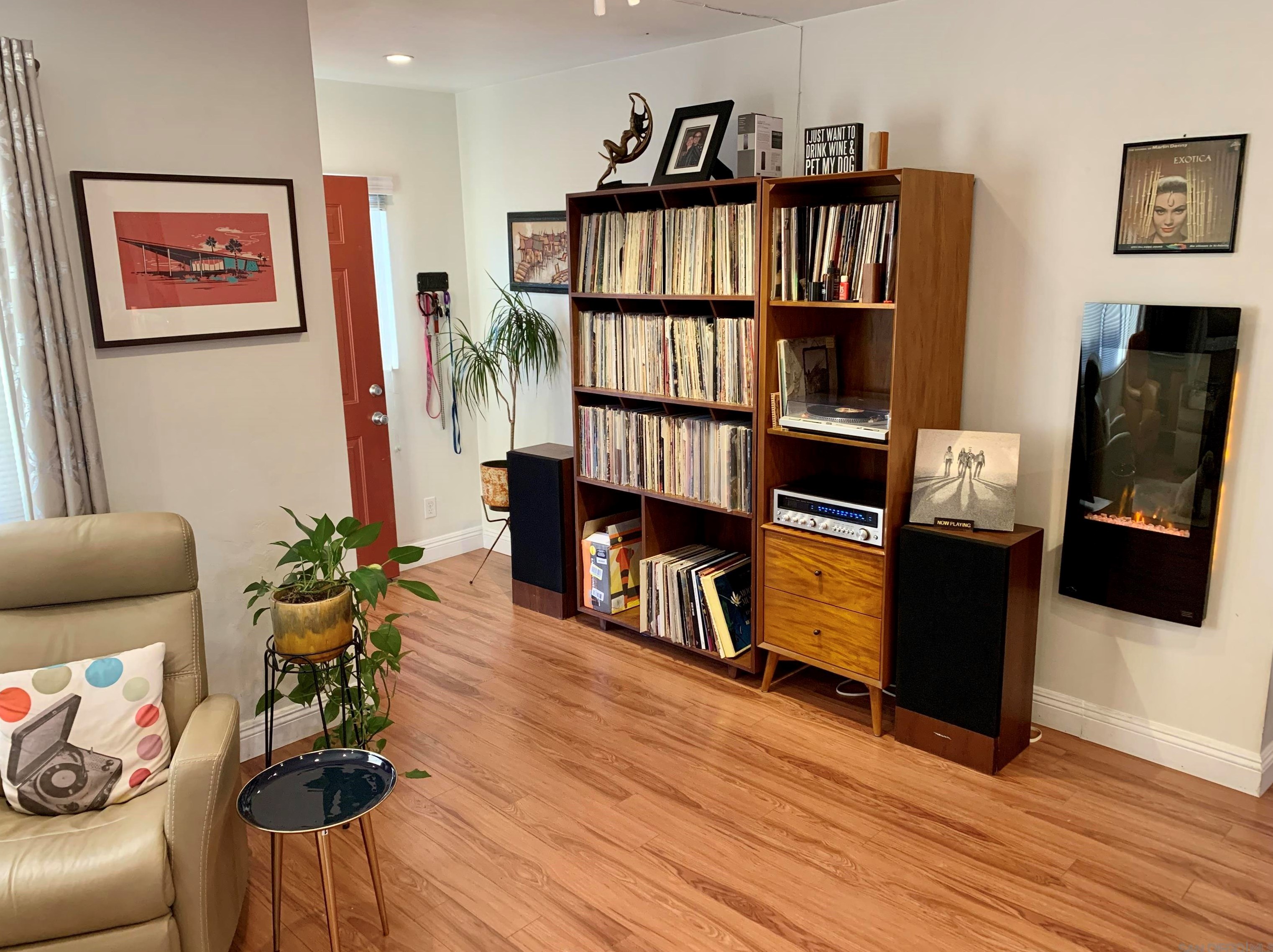 1318 Upas St, Escondido, CA 92025-5527