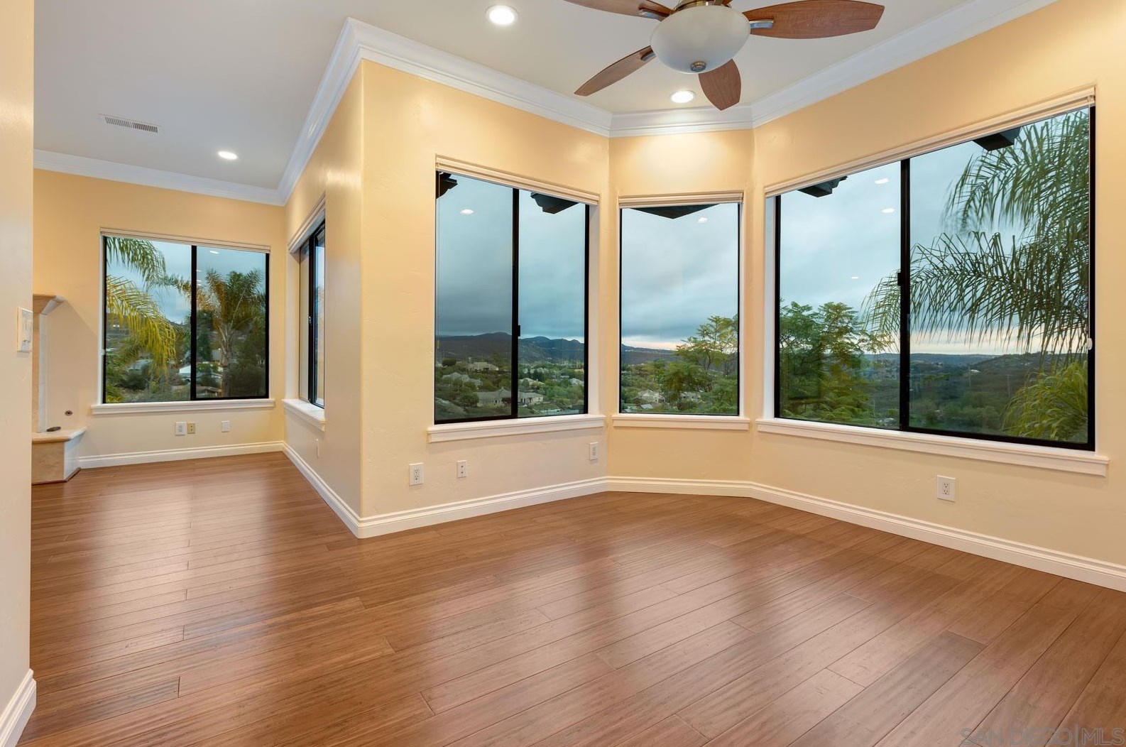 13601 Del Poniente Rd, Poway CA  92064-2231 exterior