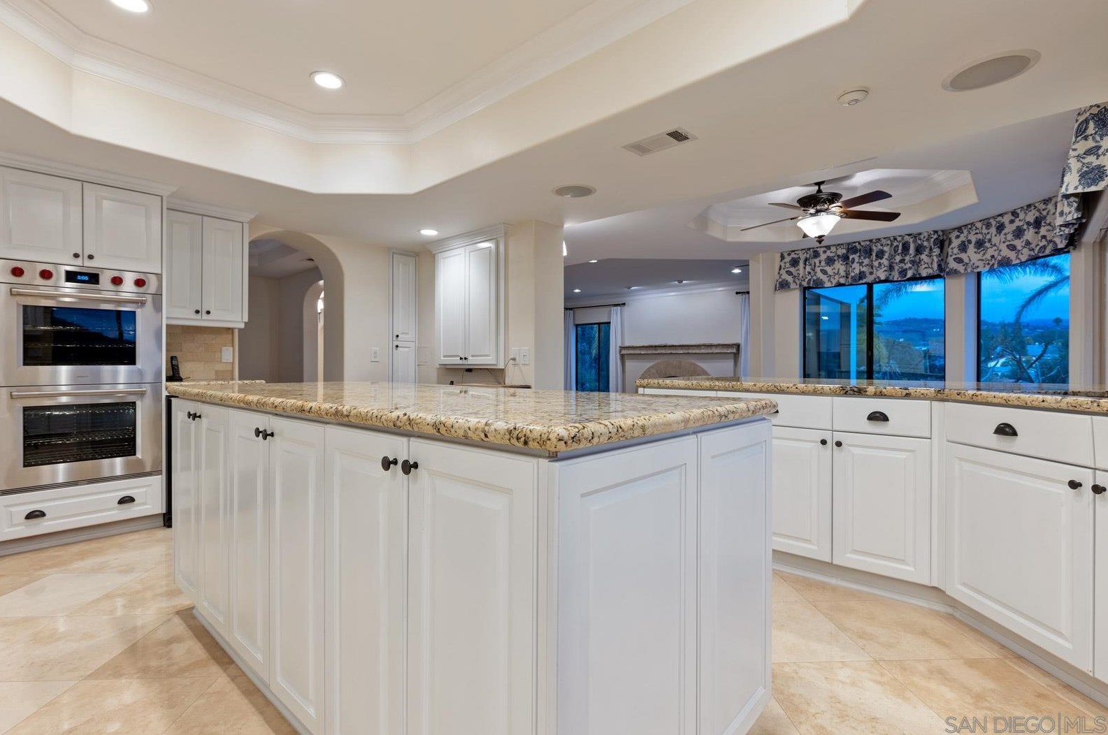 13601 Del Poniente Rd, Poway CA  92064-2231 exterior