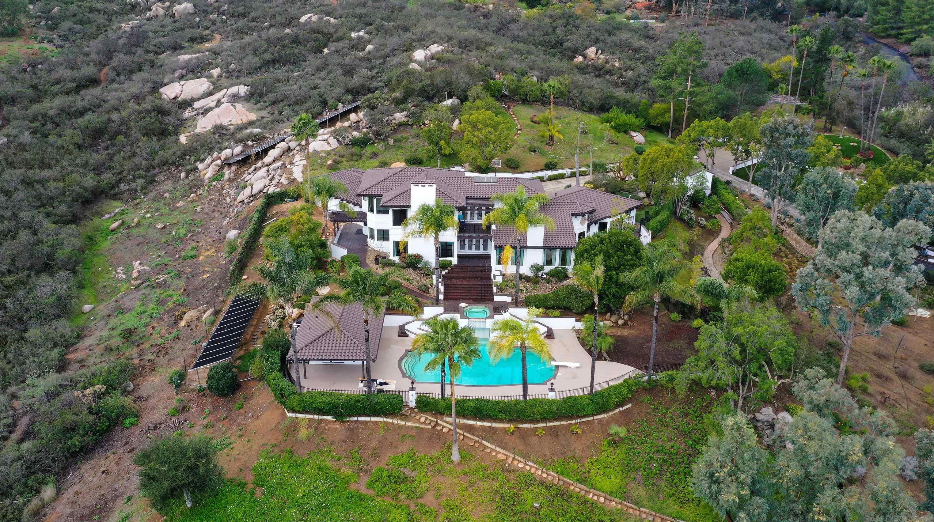 13601 Del Poniente Rd, Poway, CA 92064-2220