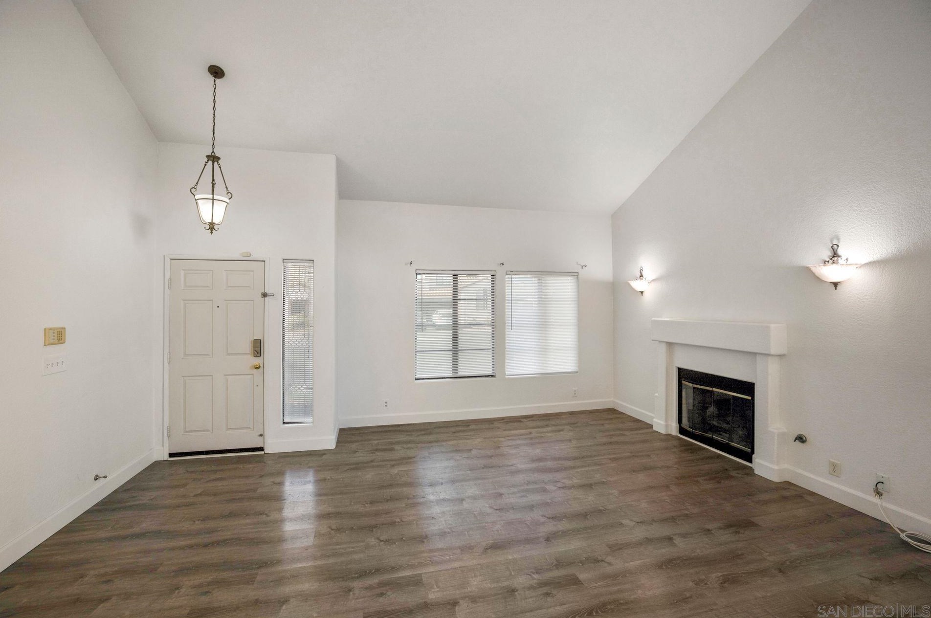8611 Paseo Del Sol, Santee CA  92071-4015 exterior
