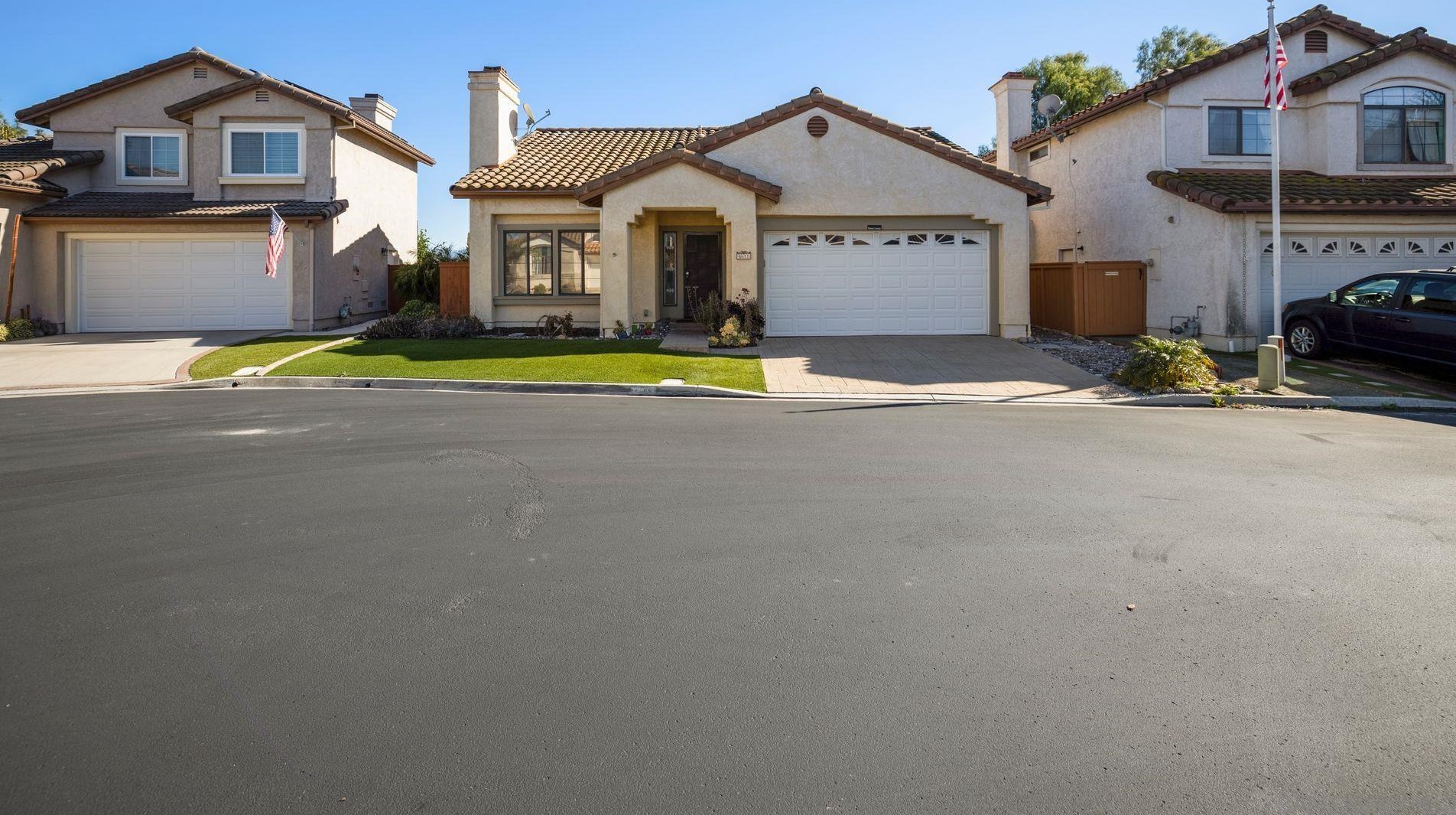 8611 Paseo Del Sol, Santee CA  92071-4015 exterior